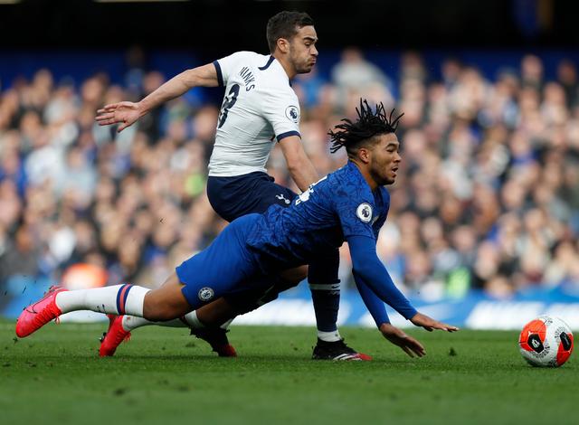 上下双C发挥稳定 RNG战胜LGD保持不败