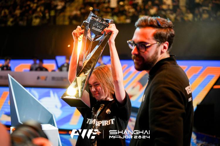 jL解释了不活跃的原因：“我知道我不再快乐地玩游戏了”