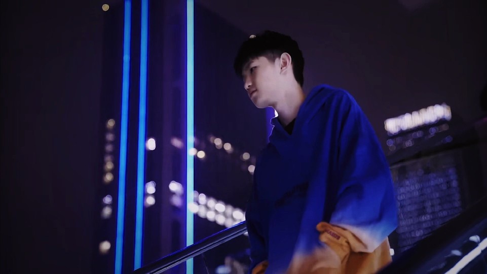 ThunderTalk Gaming 的阵容过于被动，毫无胜算。三条路在推塔方面占据优势，压制了 LNG Esports ，并稳步扳平了比分